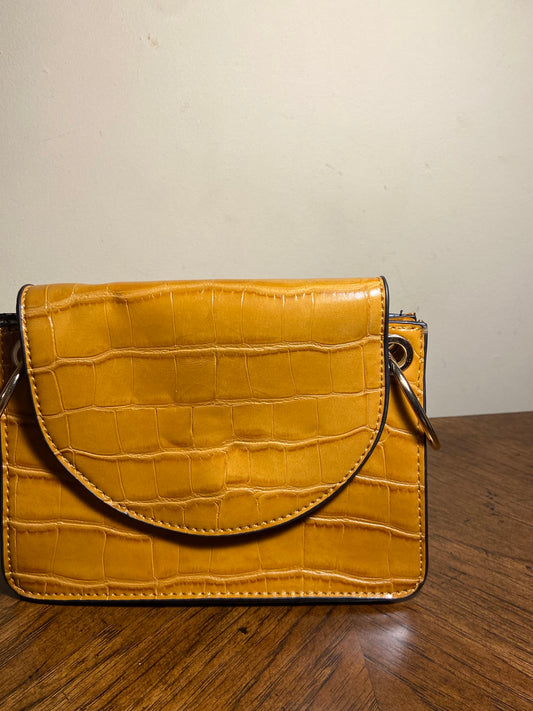 Chain Link Convertible Waist Bag