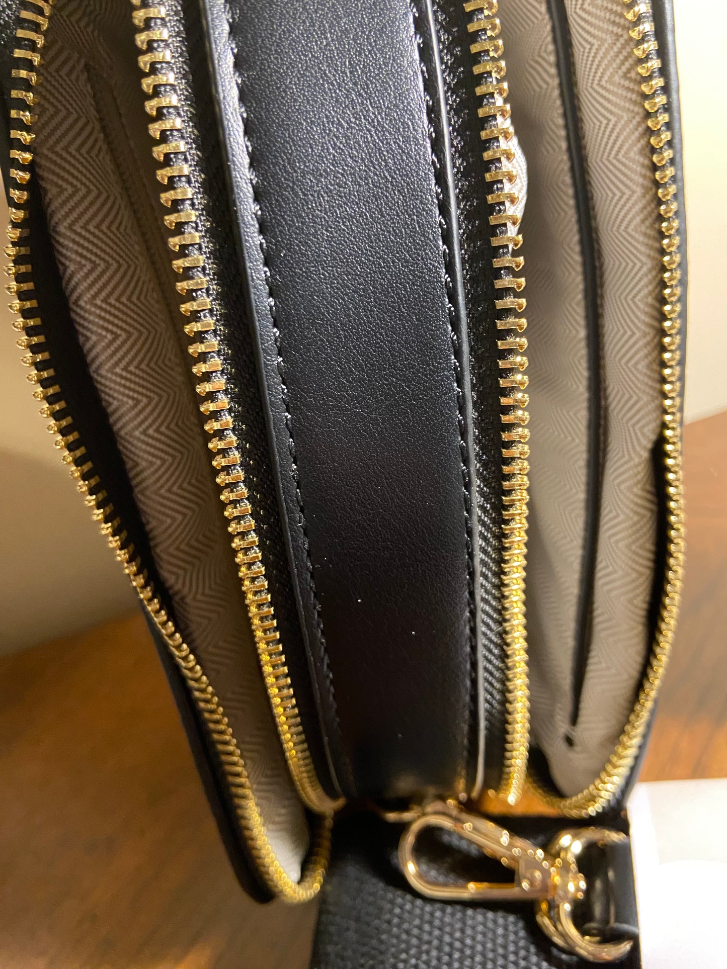 2 IN 1 Crossbody W/Small pouch